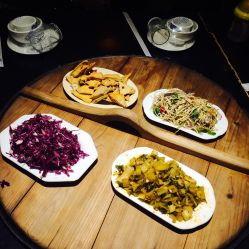 东北恋歌铁锅浪漫主义,铁锅炖煮的浪漫主义情怀